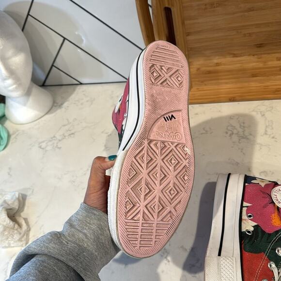 Converse CTAS LIFT HI STRAWBERRY JAM WHITE BLACK platform tropical print size 8 - Picture 12 of 16